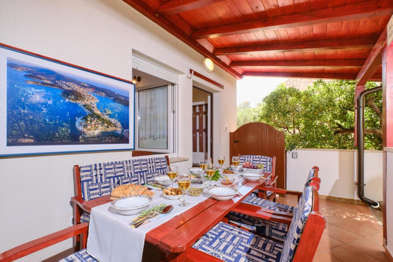 Apartments Antares Mali Lošinj Esterno foto