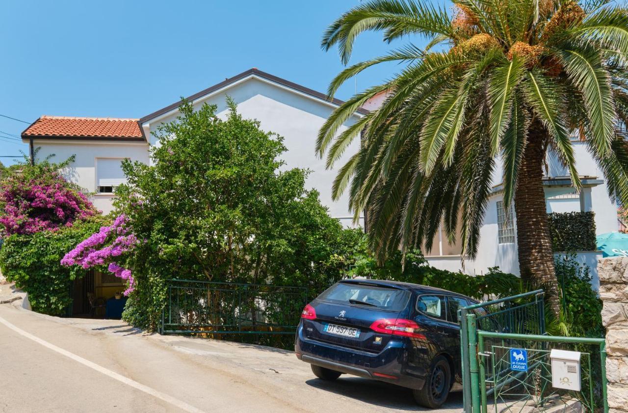Apartments Antares Mali Lošinj Esterno foto