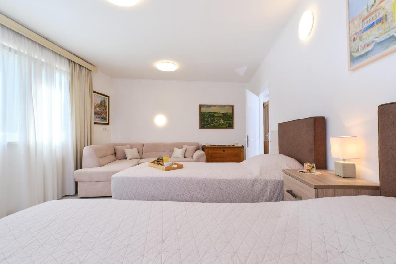 Apartments Antares Mali Lošinj Esterno foto