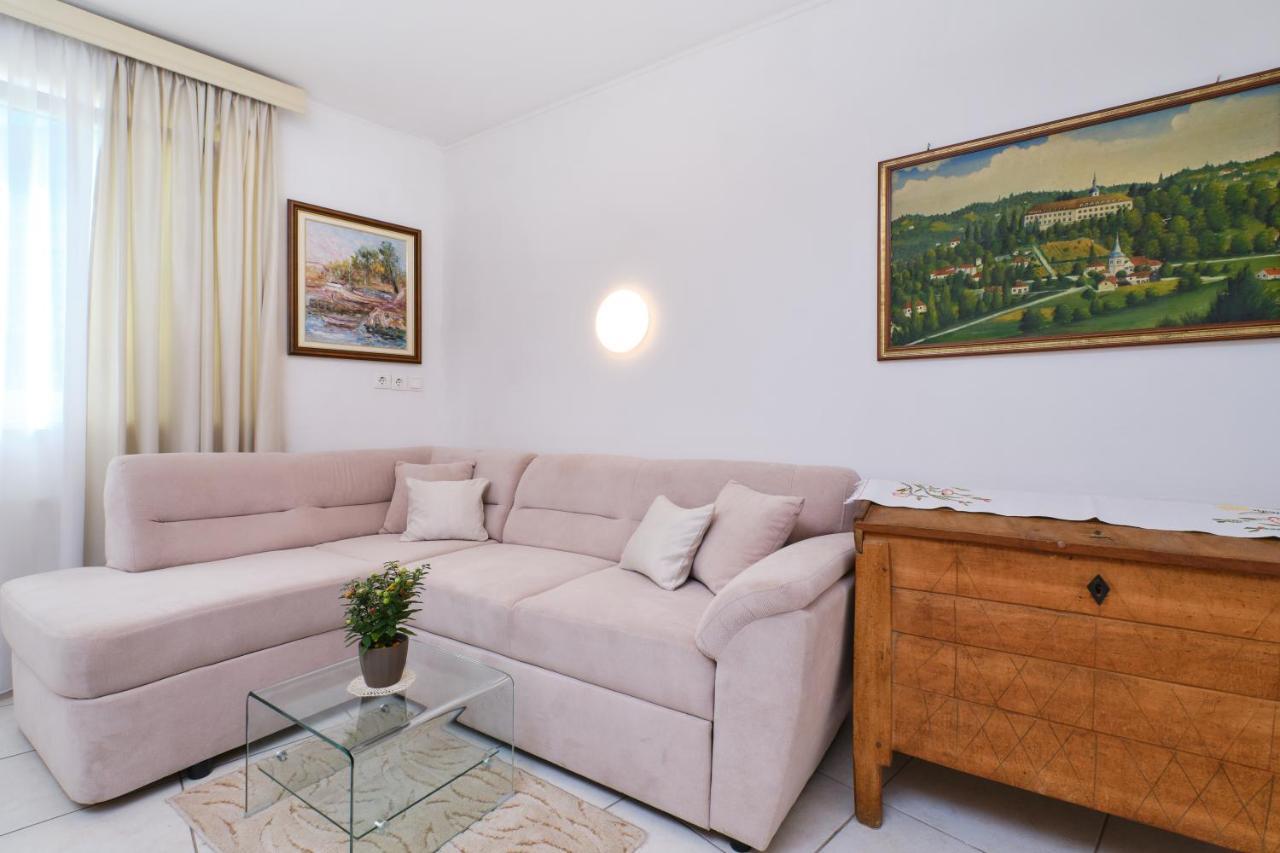 Apartments Antares Mali Lošinj Esterno foto